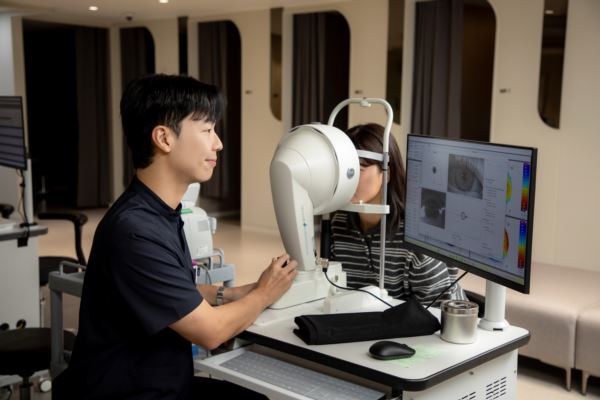 monovision laser refractive surgery cornea